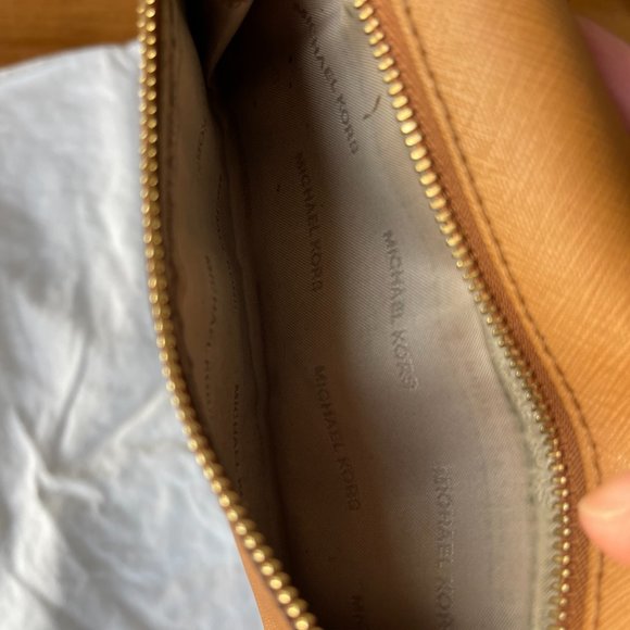 Michael Kors Leather Jet Set Travel Wallet Brown / Caramel - Picture 13 of 13